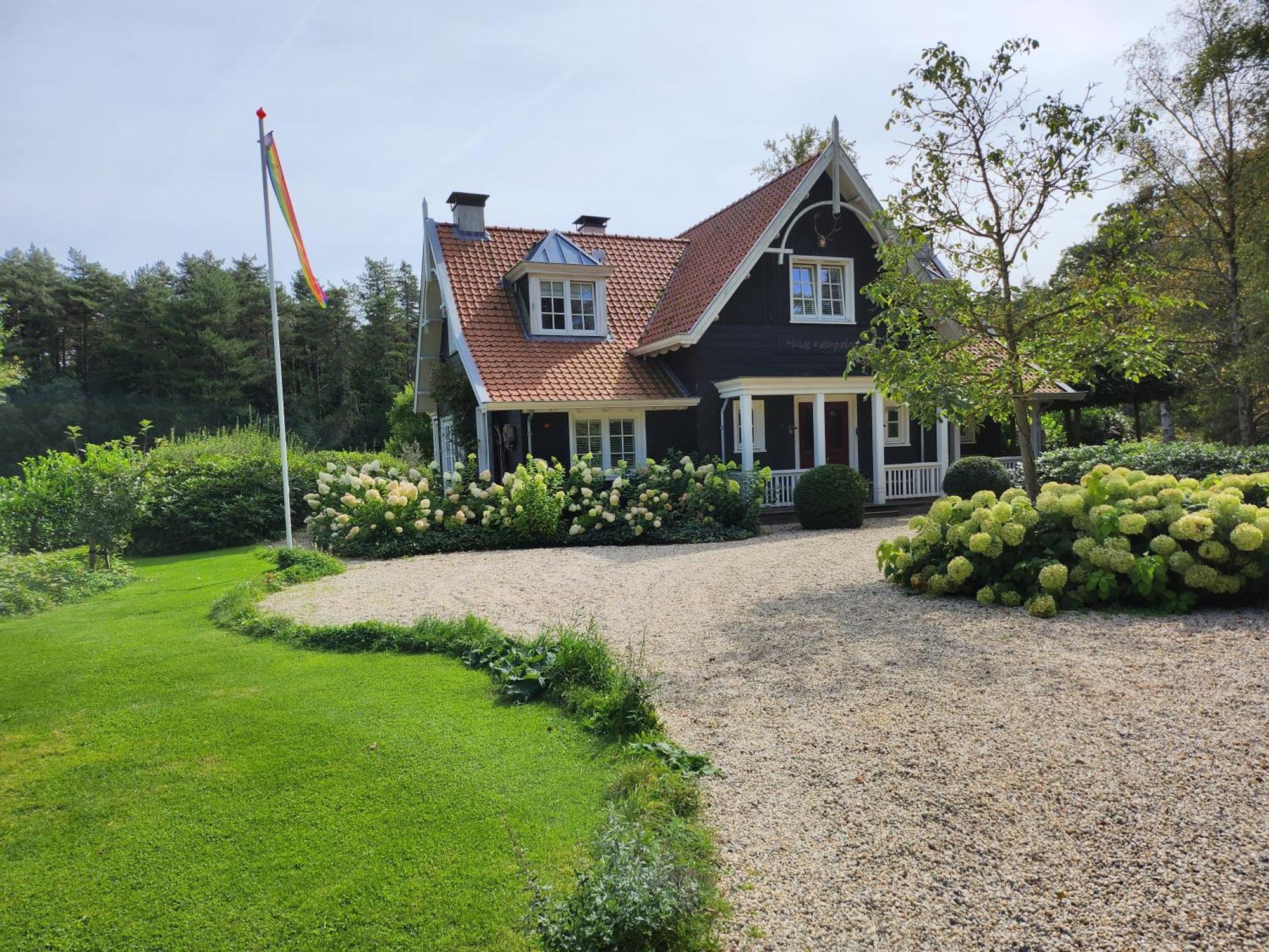 Bed and Breakfast Huize Koempoelan Naarden Exterior foto